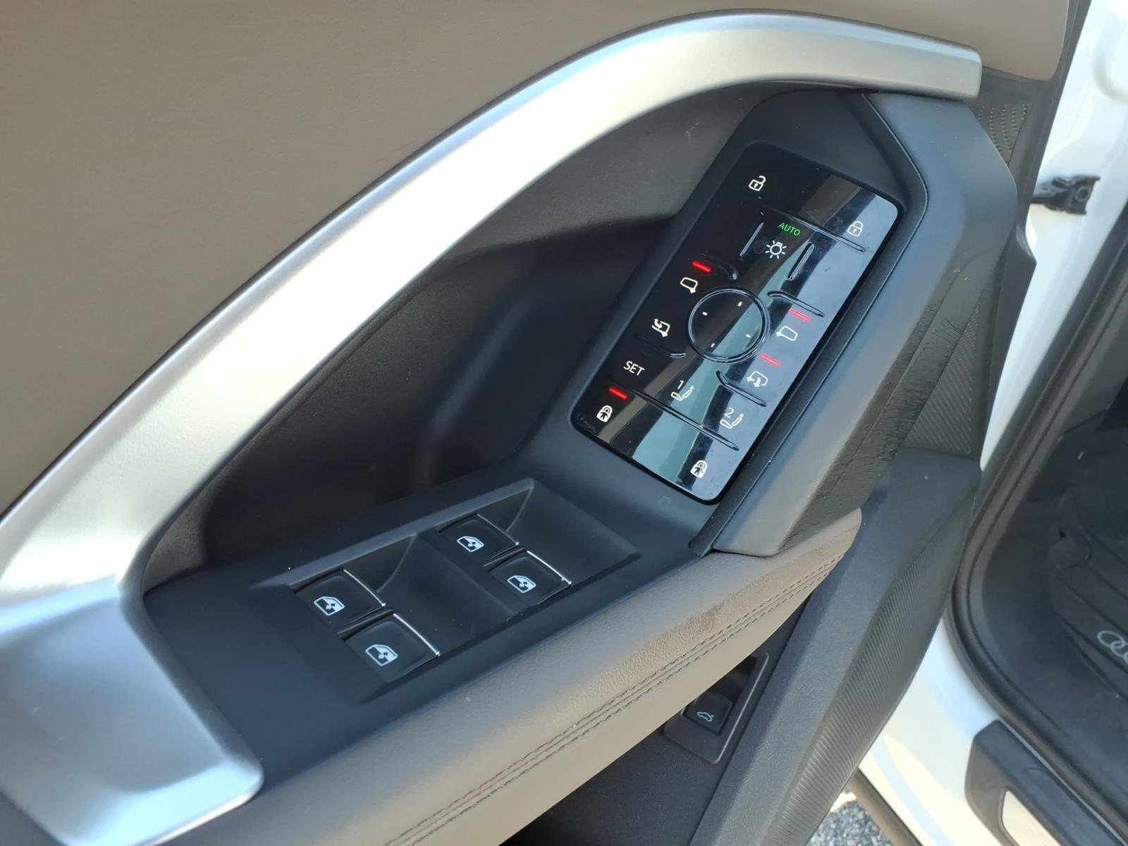 Used 2025 Arkona White Audi Premium image 24
