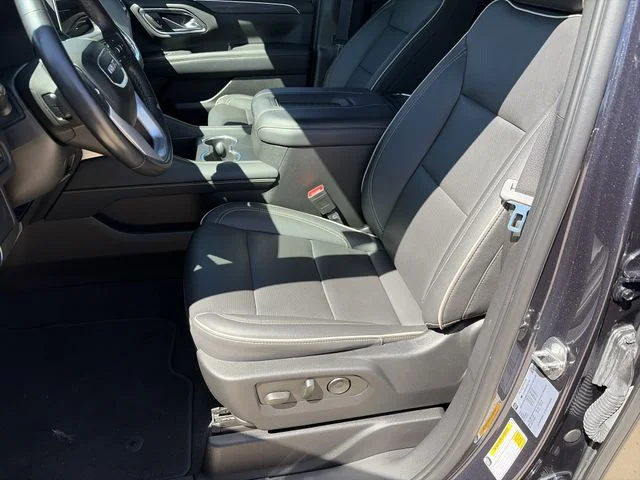 Used 2023 Silver GMC SLT image 10