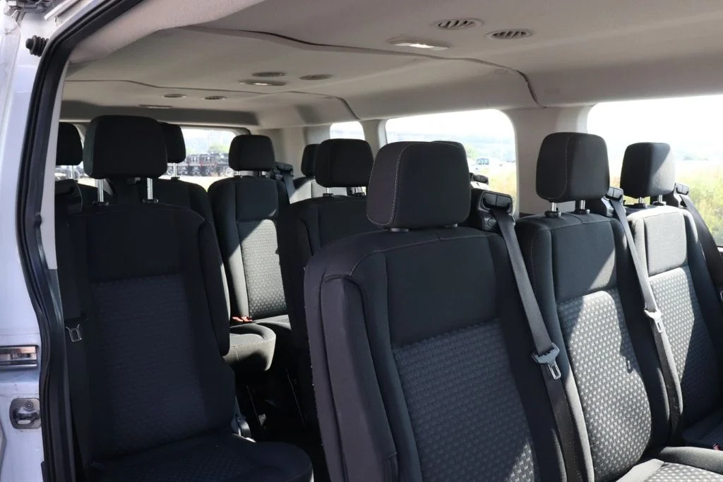Used 2023 Oxford White Ford XLT image 17