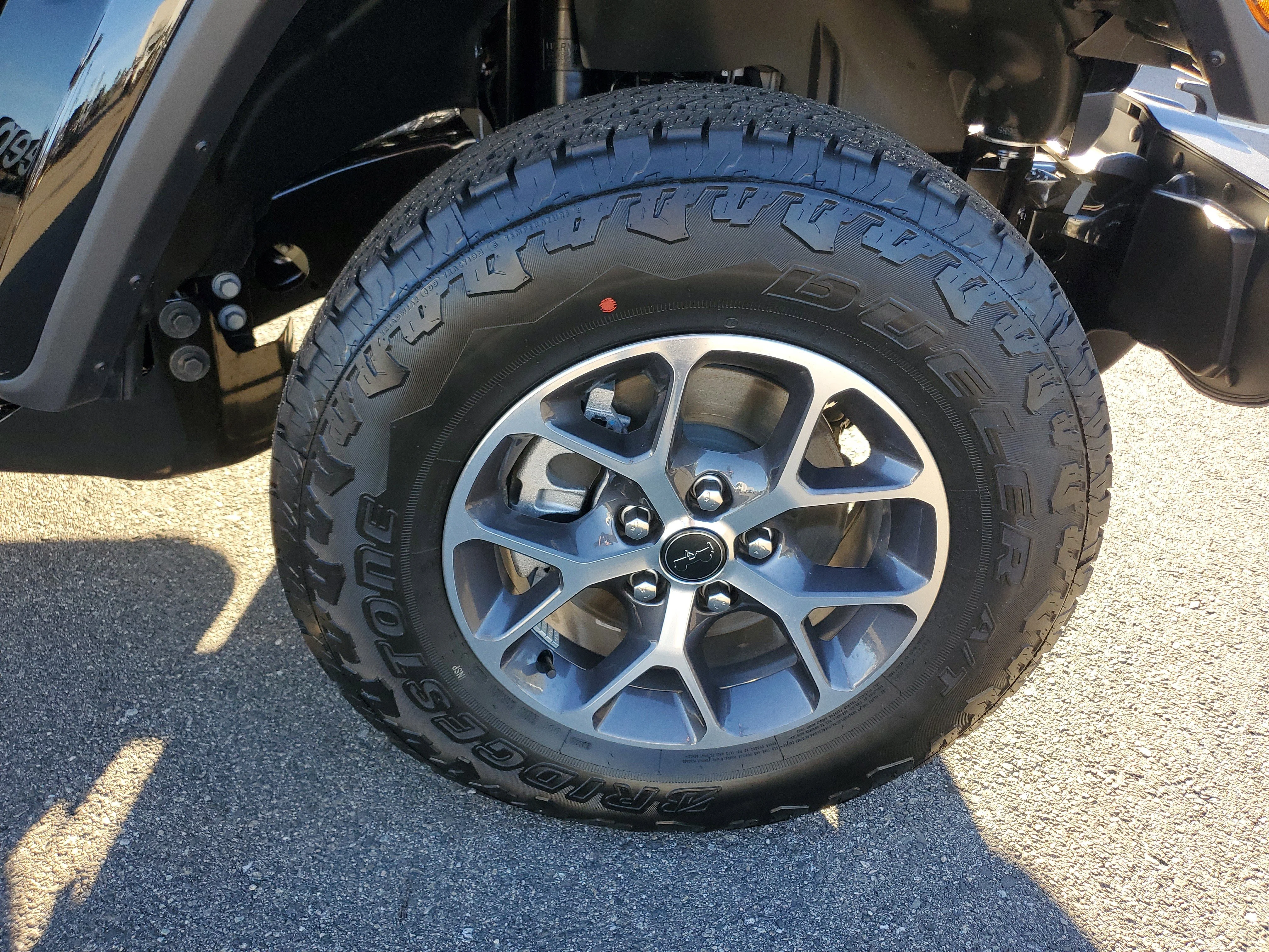 New 2026 Black Clear-Coat Exterior Paint Jeep Sport S image 9