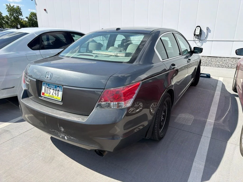 Used 2010  Honda EX-L image 5