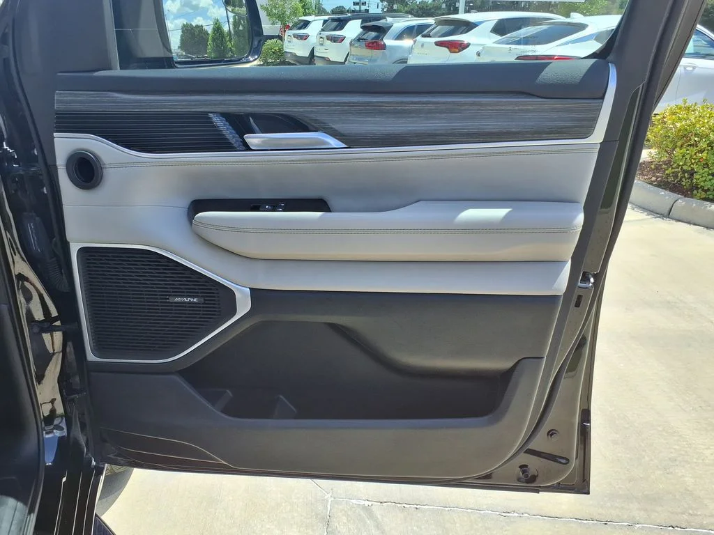 Used 2024 Black Jeep Series II image 26