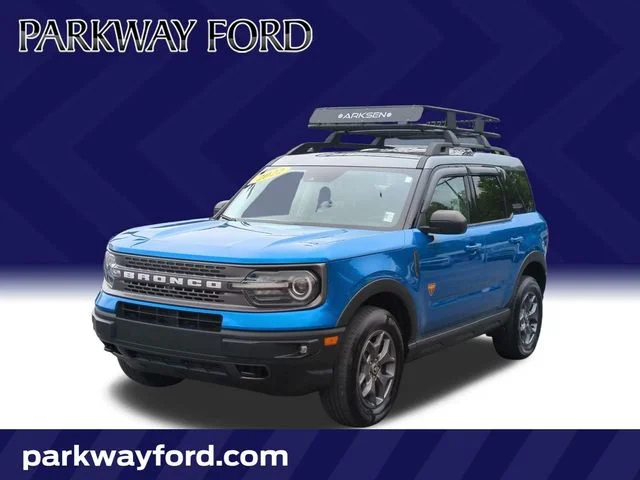 Used 2022 Blue Ford Badlands image 1