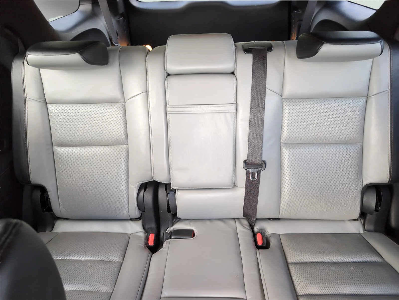 Used 2022 White Knuckle Clearcoat Dodge R/T image 27