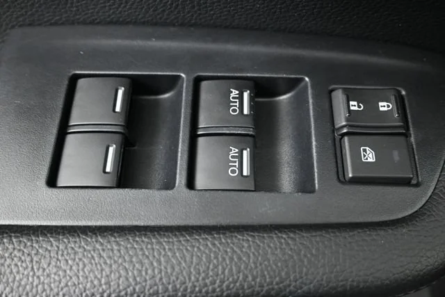 Used 2023 Blue Honda EX-L image 12