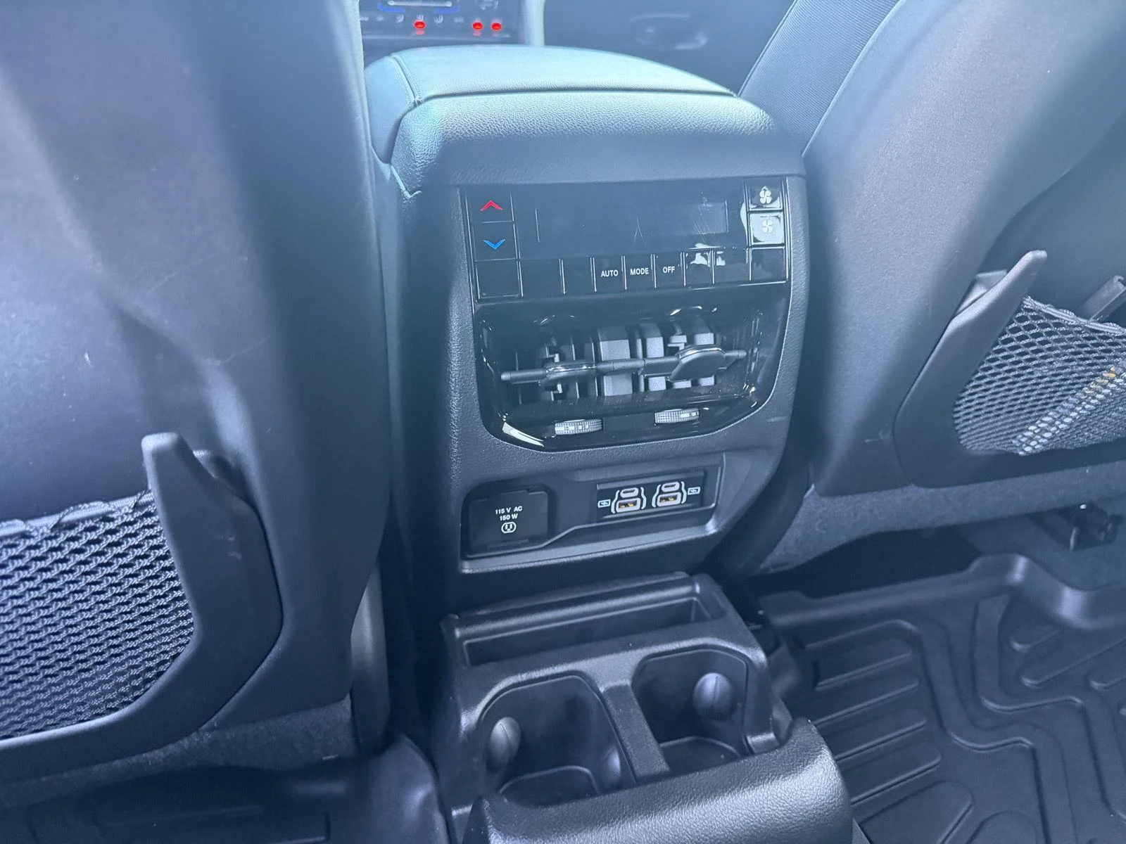 Used 2025 Baltic Gray Metallic Clearcoat Jeep Altitude X image 9