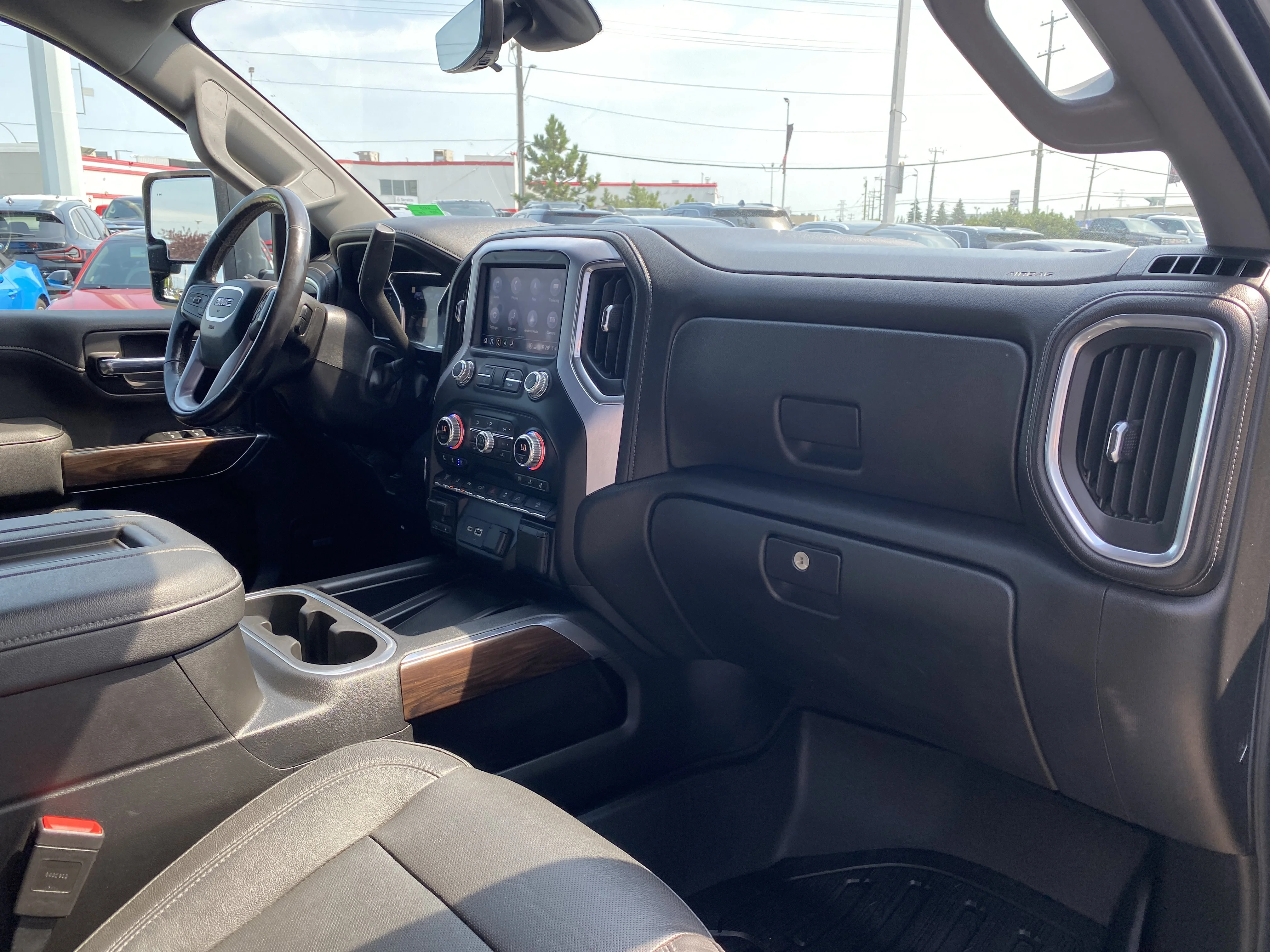Used 2020 Black GMC Crew Cab SLT image 20