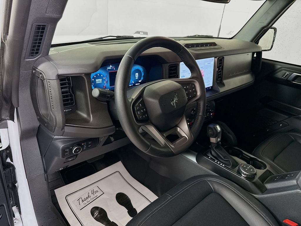 Used 2025 Oxford White Ford Badlands image 13