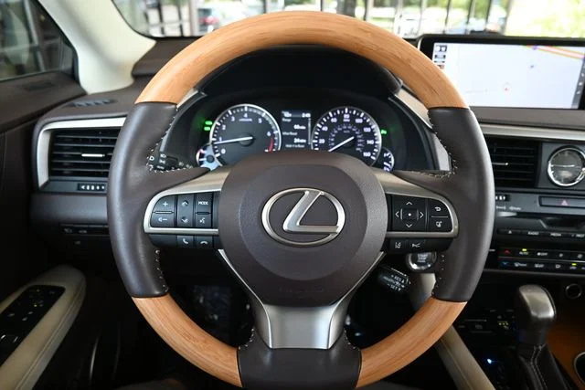 Used 2019 White Lexus 350 image 25