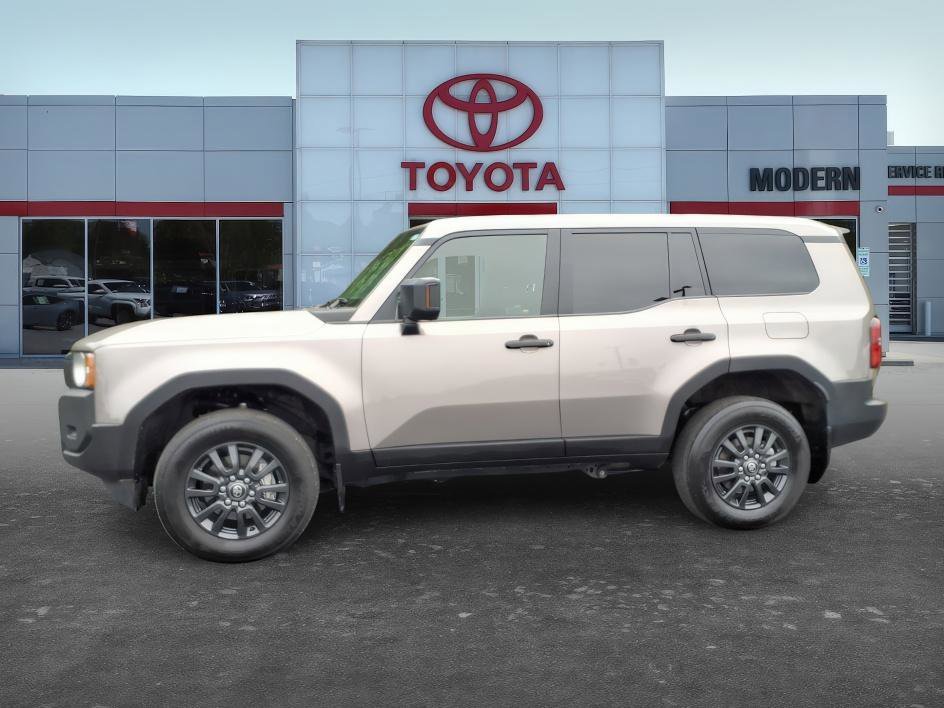 Used 2025 Meteor Shower Toyota 1958 image 2