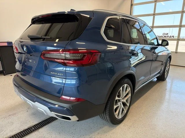 Used 2019 Blue BMW xDrive40i image 8