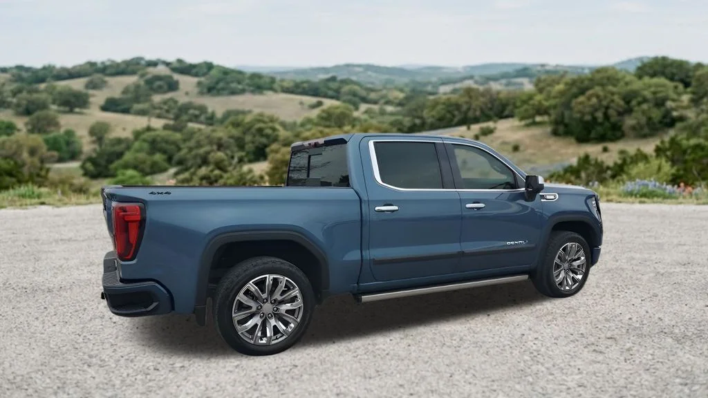 Used 2024  GMC Denali image 11