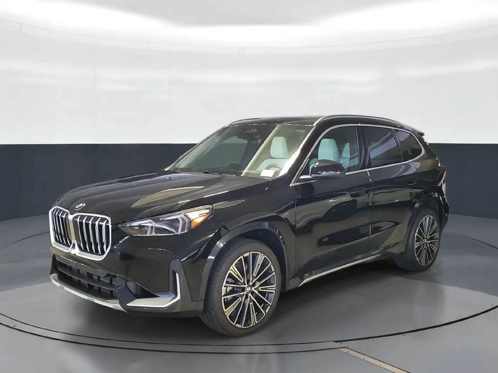 New 2027 Black BMW xDrive28i image 1