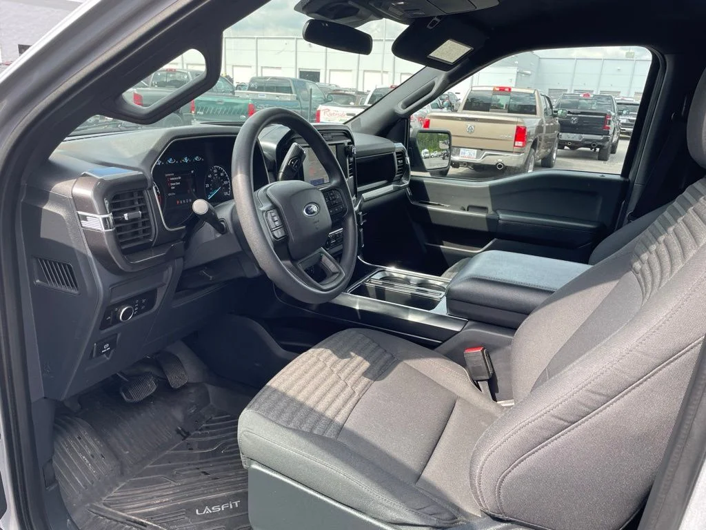 Used 2023 Silver Ford XL image 10