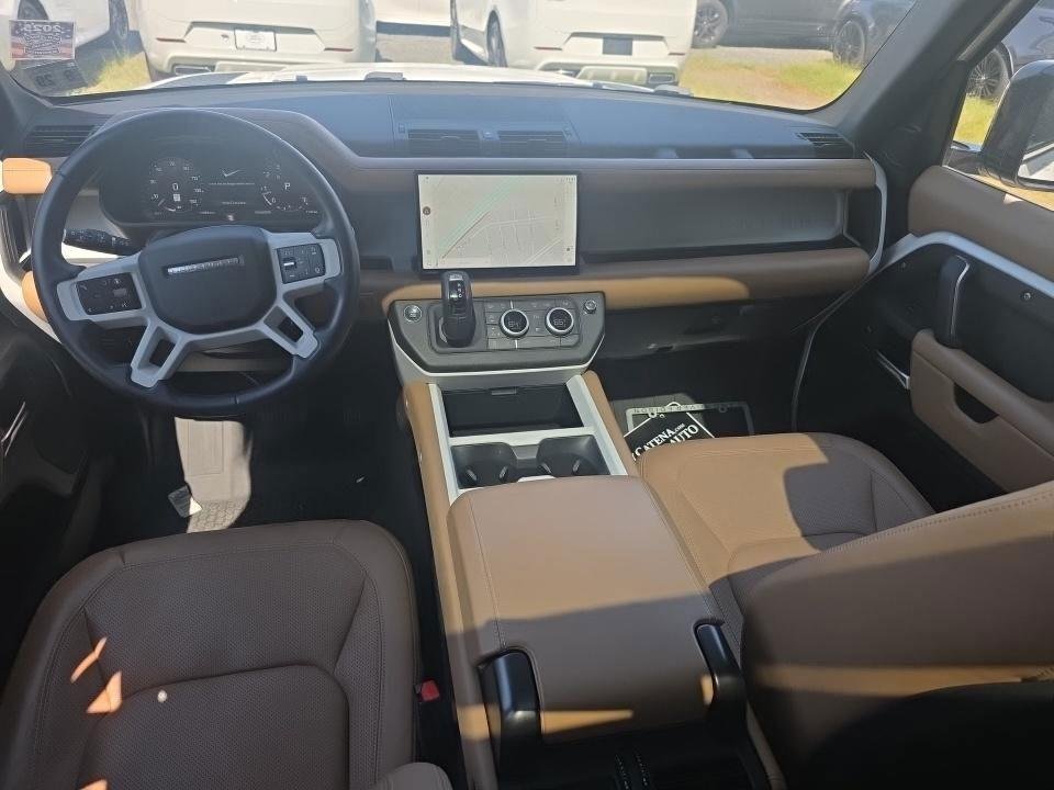 Used 2025 Fuji White Land Rover S image 8