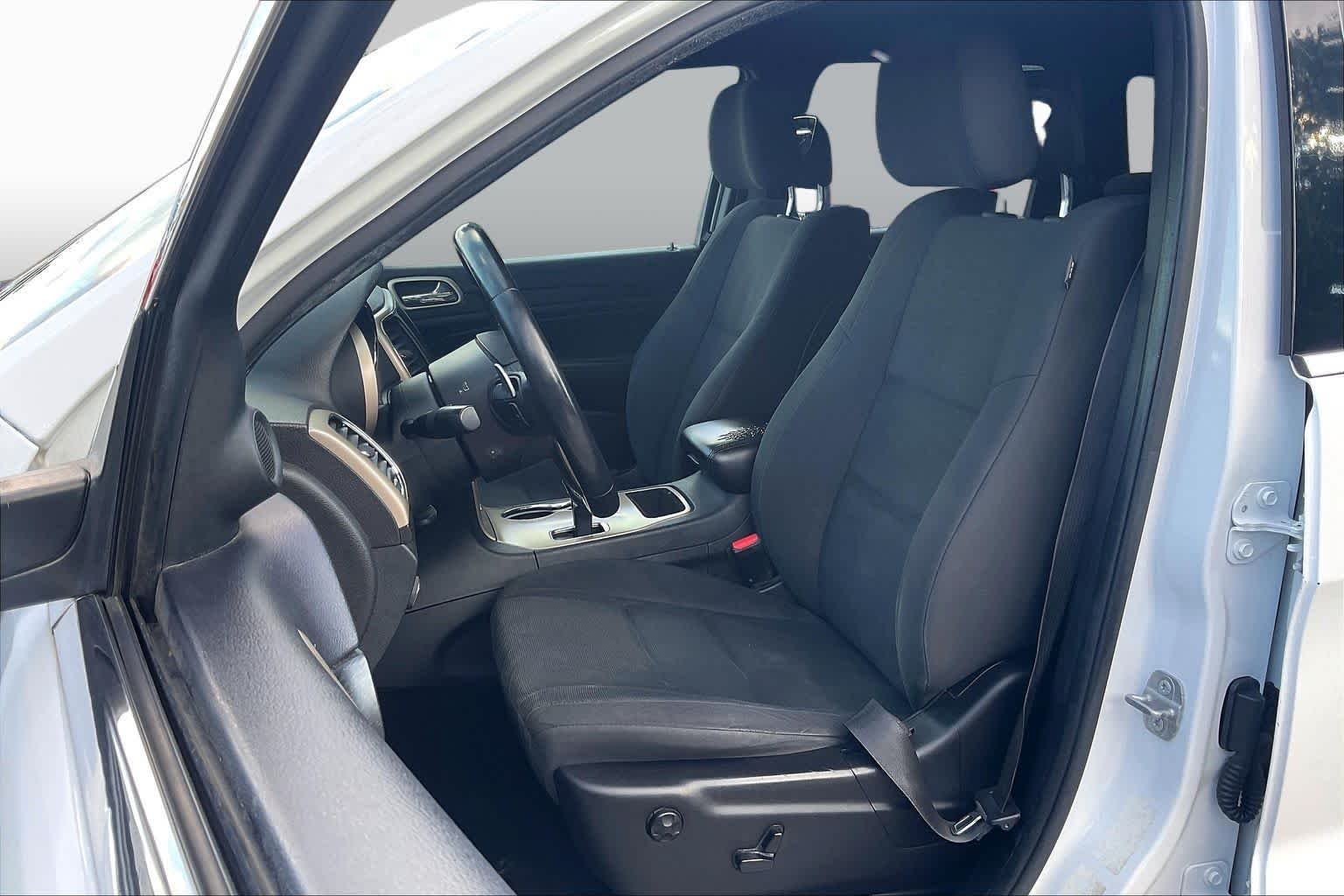 Used 2014 Bright White Clearcoat Jeep Laredo image 7