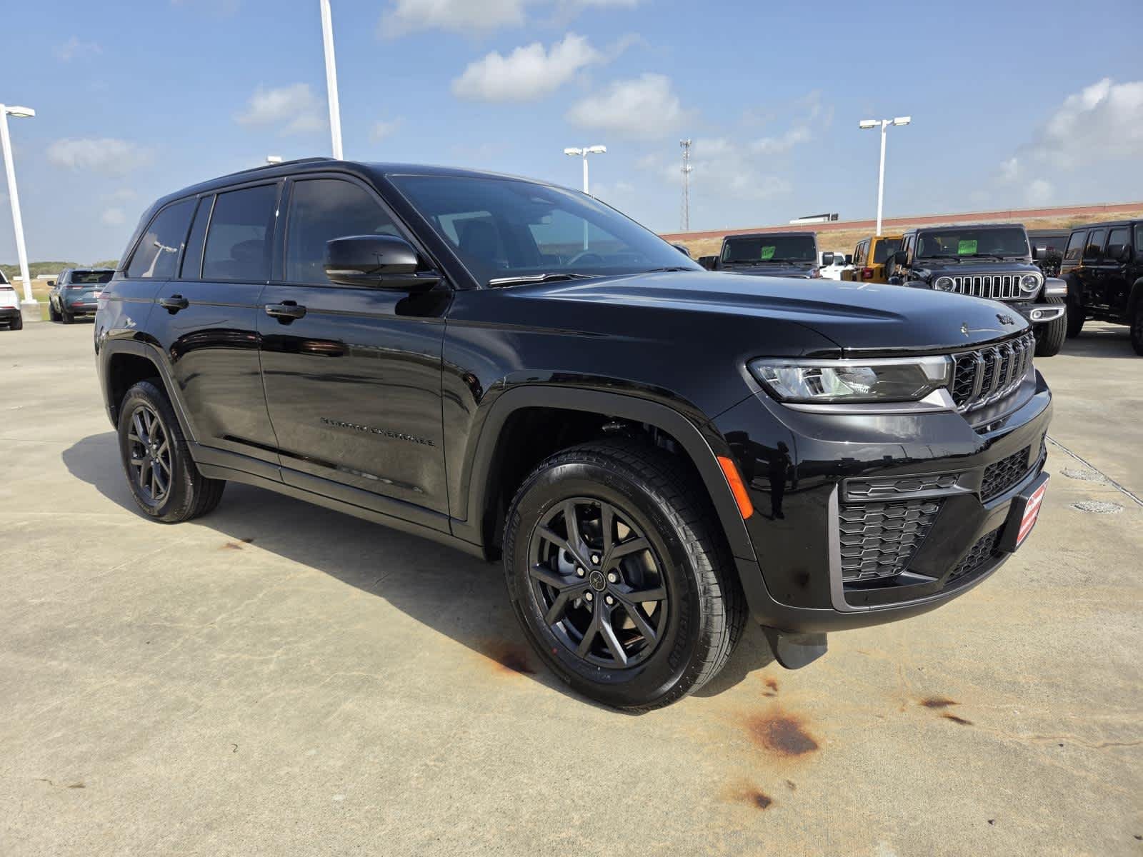 New 2027 High-Gloss Black Paint Jeep Laredo Altitude image 7