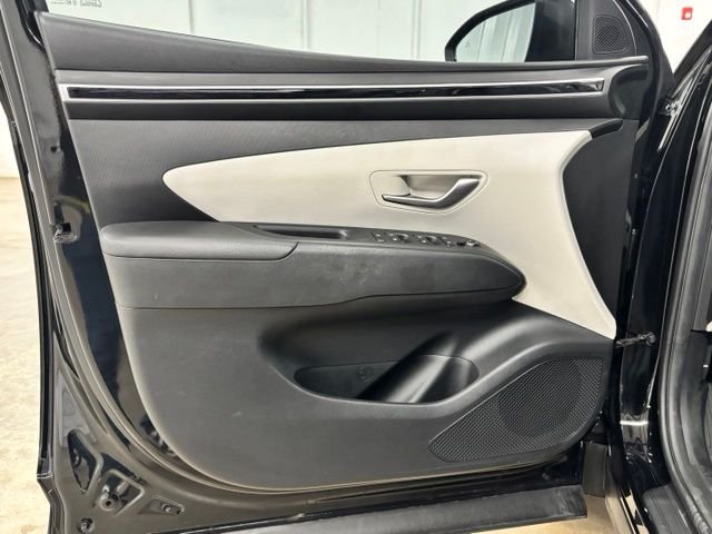 Used 2023 Black Hyundai SEL image 18