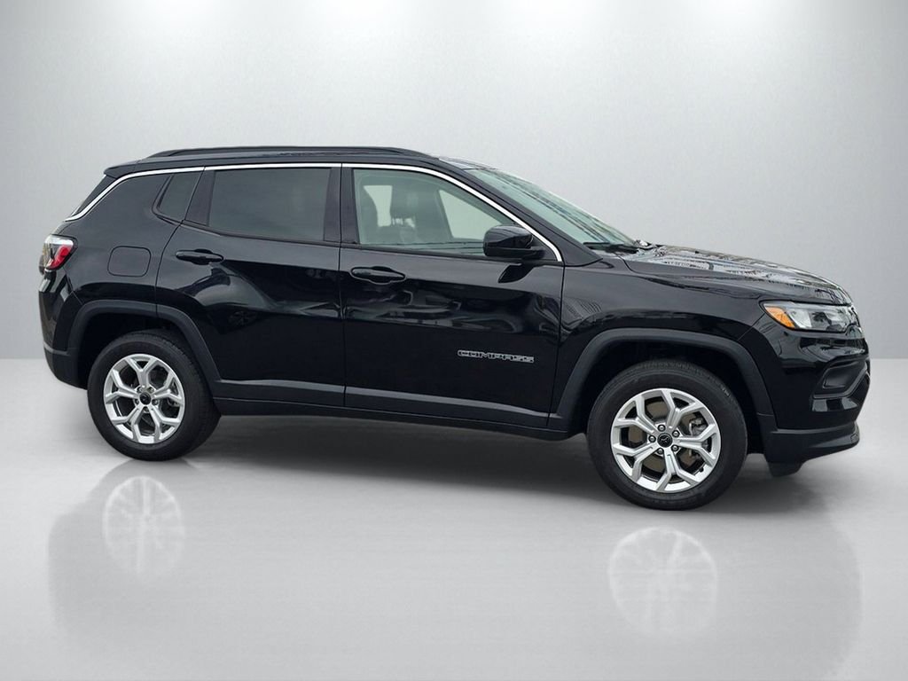Used 2025 Black Jeep Latitude image 4