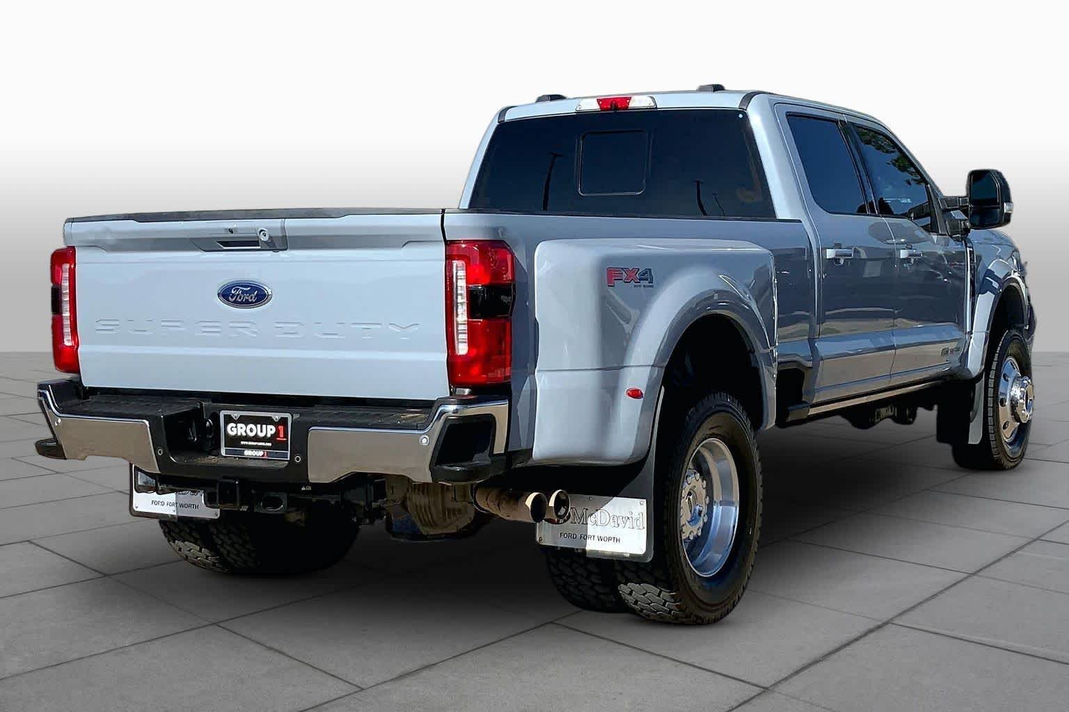 Used 2024 Glacier Gray Metallic TriCoat Ford LARIAT image 13
