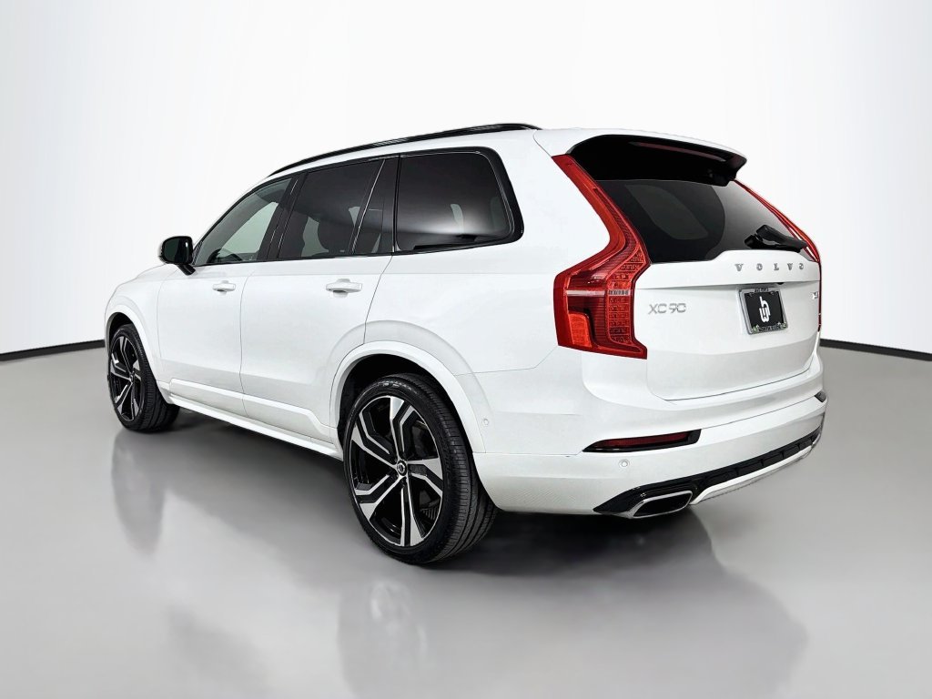 Used 2021 White Volvo T6 R-Design image 7
