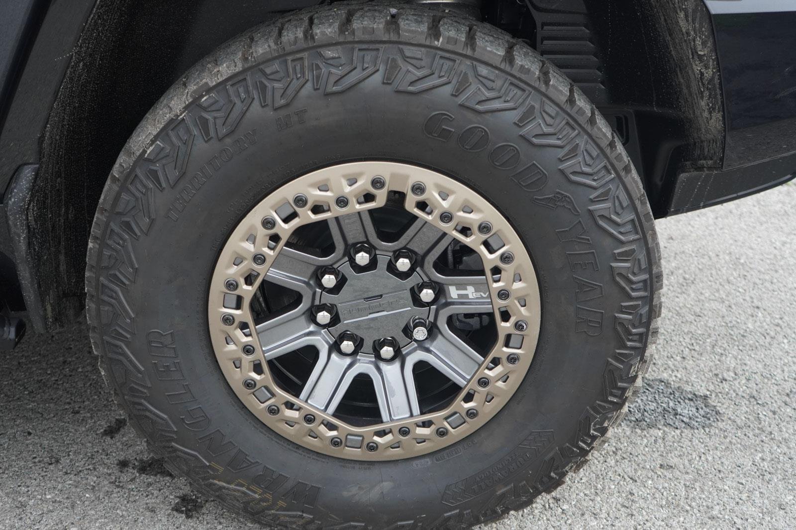 New 2025 Graphite Blue Metallic GMC 2X image 11