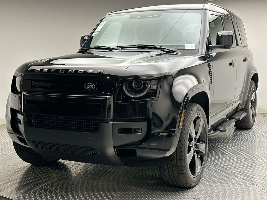 New 2026 Santorini Black Land Rover X-Dynamic SE image 1