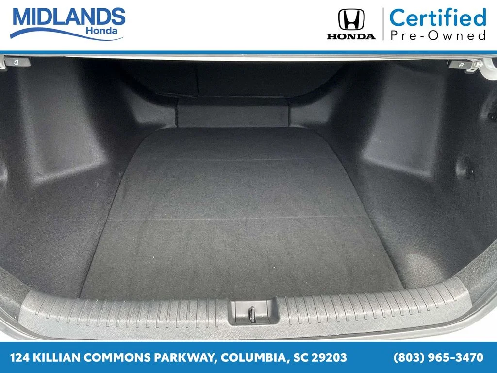 Certified Used 2025 Platinum White Pearl Honda 1.5T SE image 8