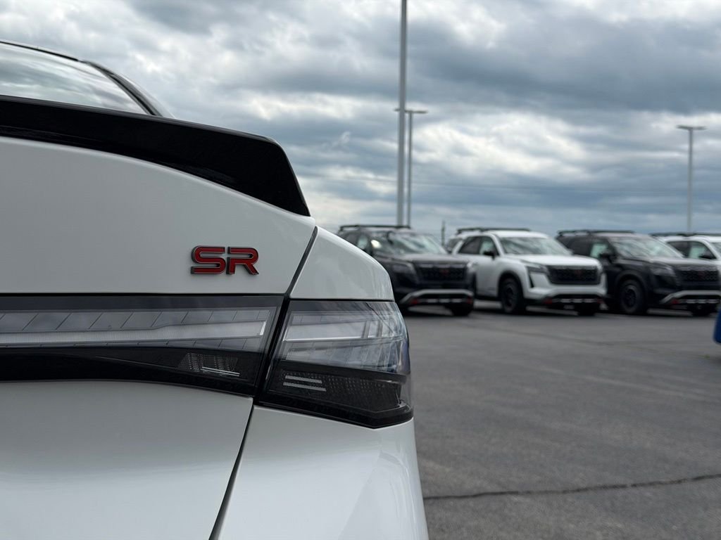 New 2026 Aspen White TriCoat / Super Black Two-tone Nissan SR image 31