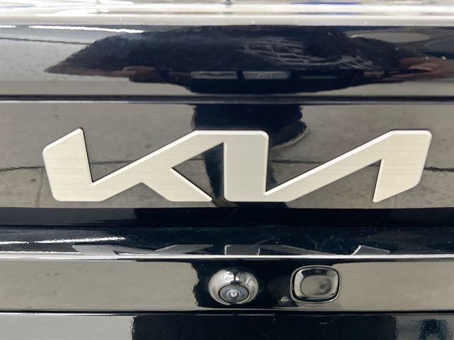 Used 2025 Black Kia LXS image 38