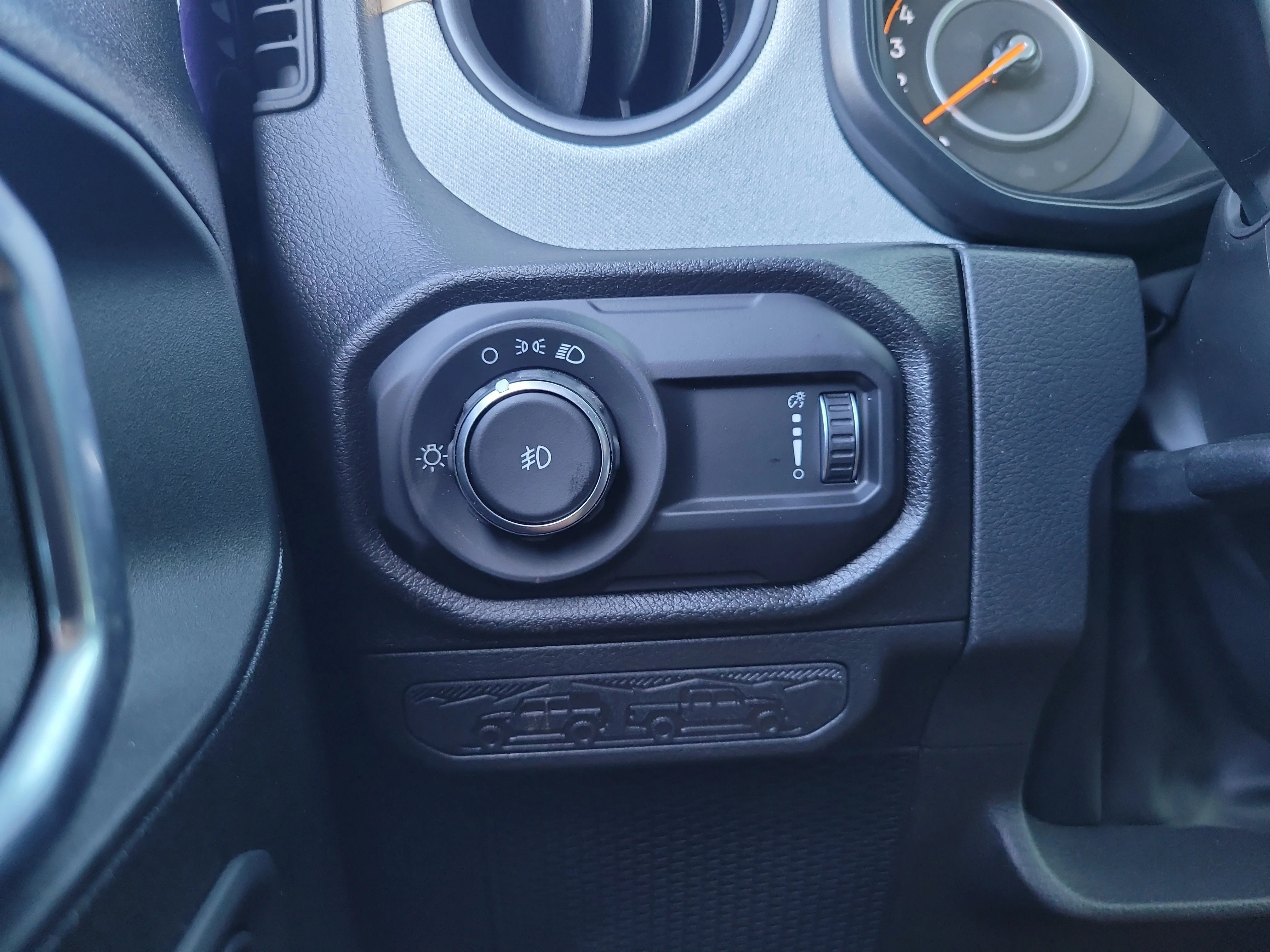 New 2026 Reign Jeep Sport image 22