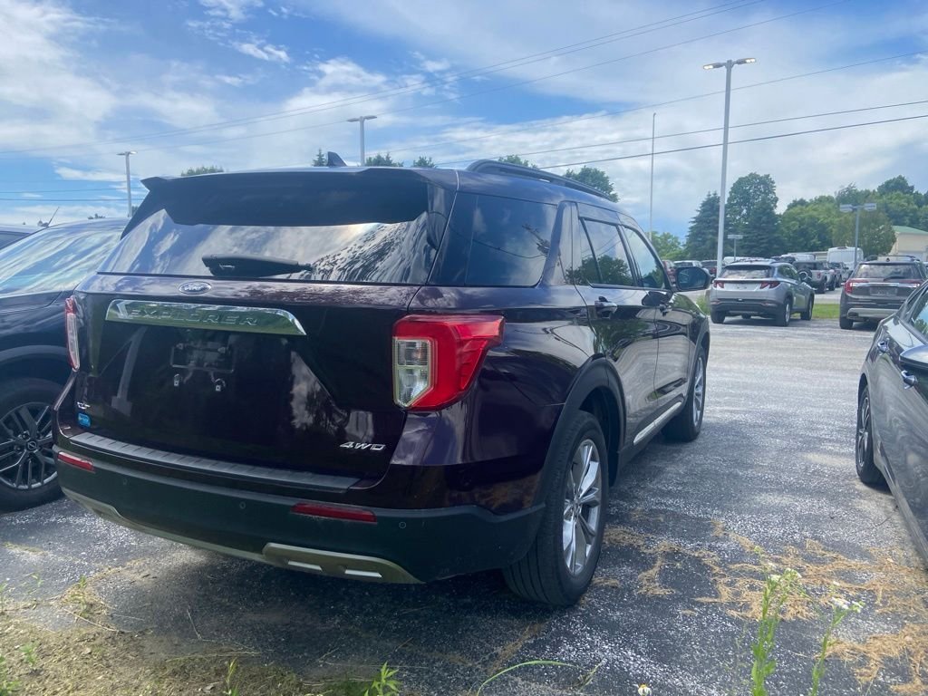 Used 2023 Red Metallic Ford XLT image 5