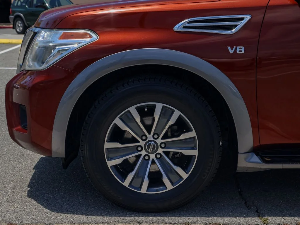 Used 2018 Brown Nissan SL image 9