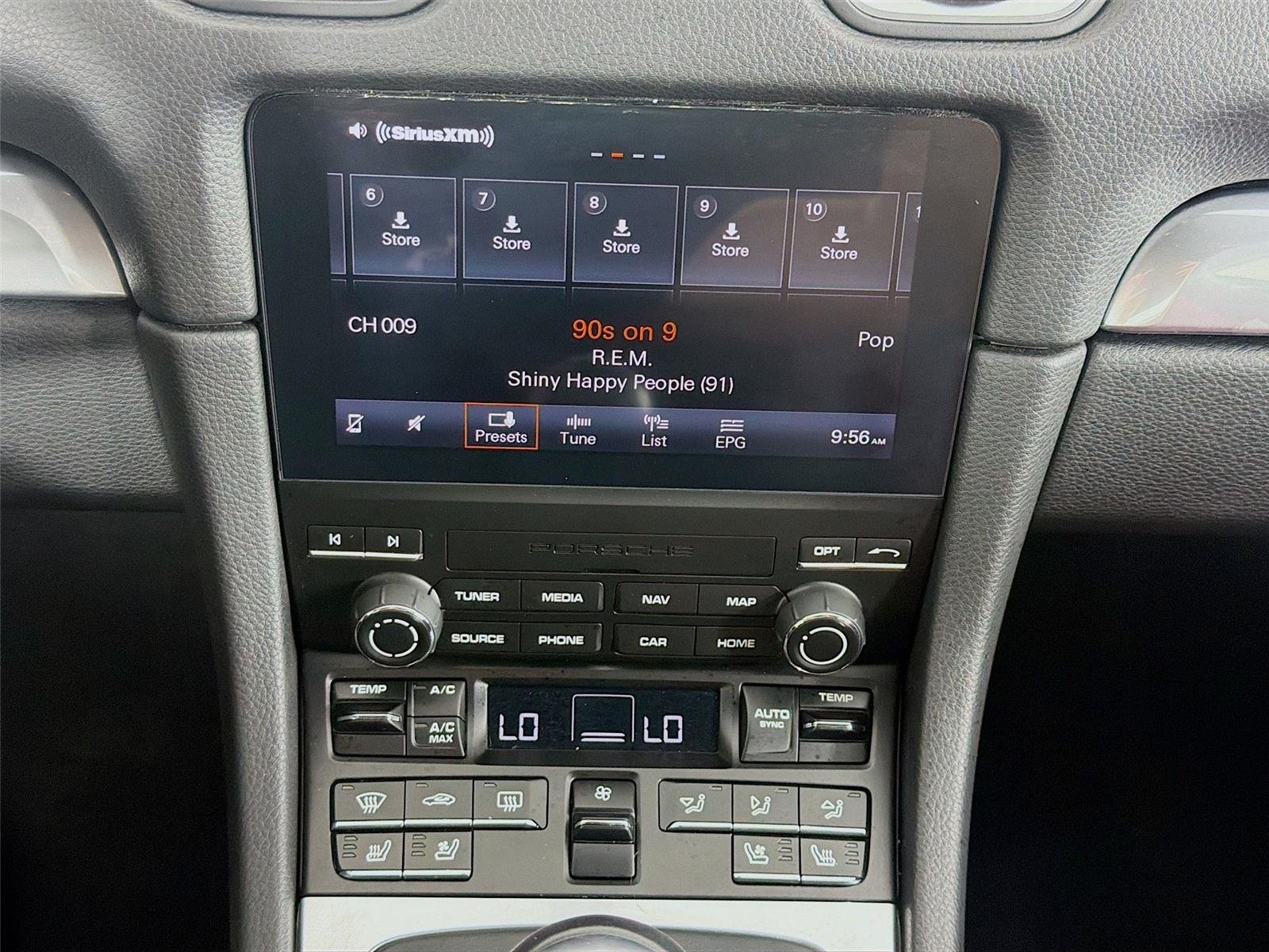 Used 2024 GT Silver Metallic Porsche Style Edition image 18