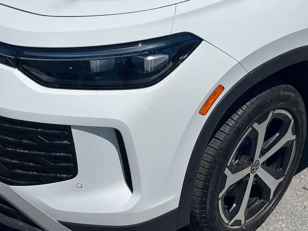 Used 2026 White Volkswagen 2.0T SE image 7