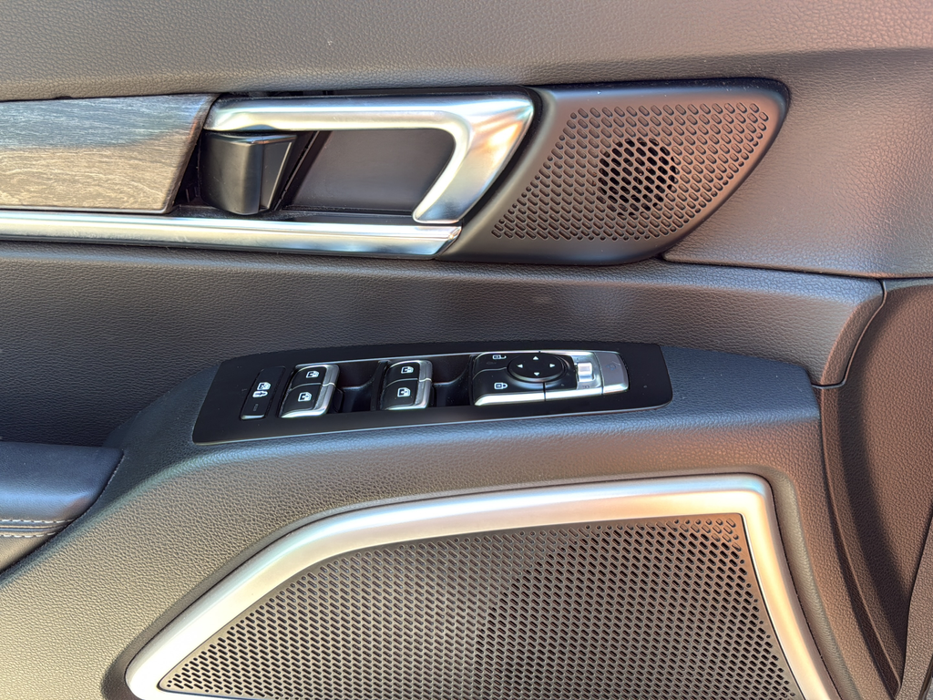 Used 2021 Green Kia EX image 29