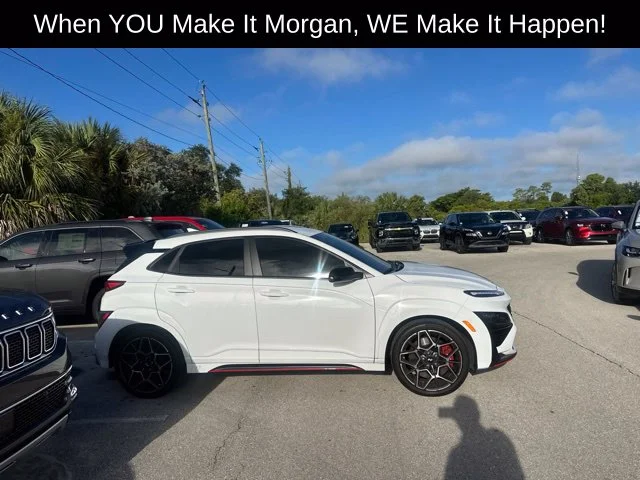Used 2023 White Hyundai Base image 6