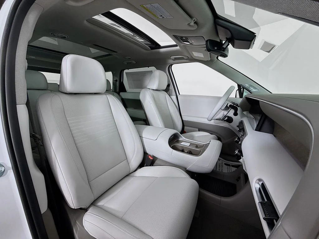 New 2026 Creamy White Pearl Hyundai Limited image 31