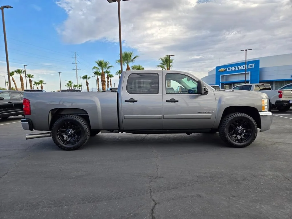 Used 2008 GRAYSTONE METALLIC Chevrolet LT w/1LT image 7