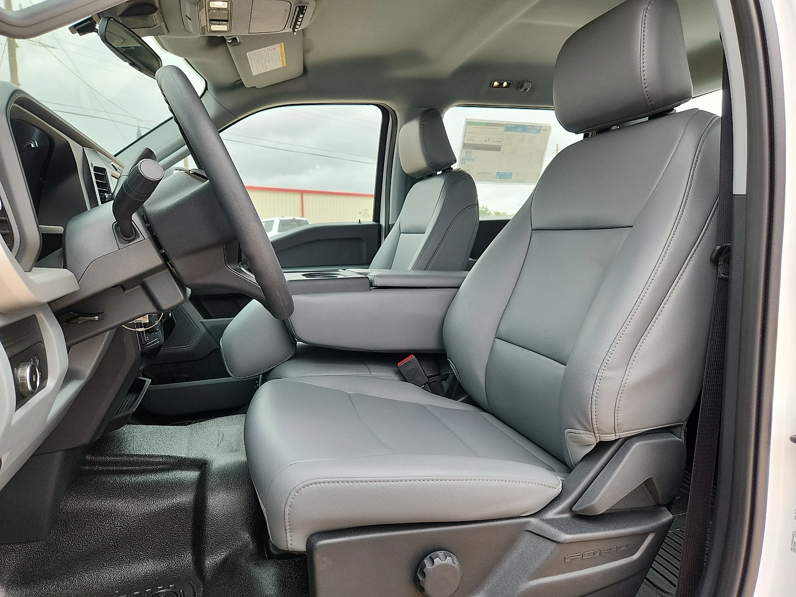 New 2026 Oxford White Ford F-250® XL image 17