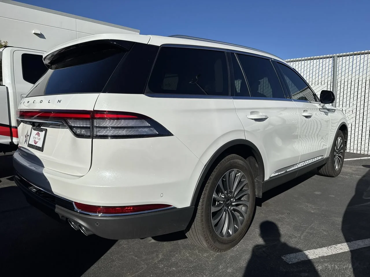 Used 2024 PRISTINE WHITE ME Lincoln Reserve image 4