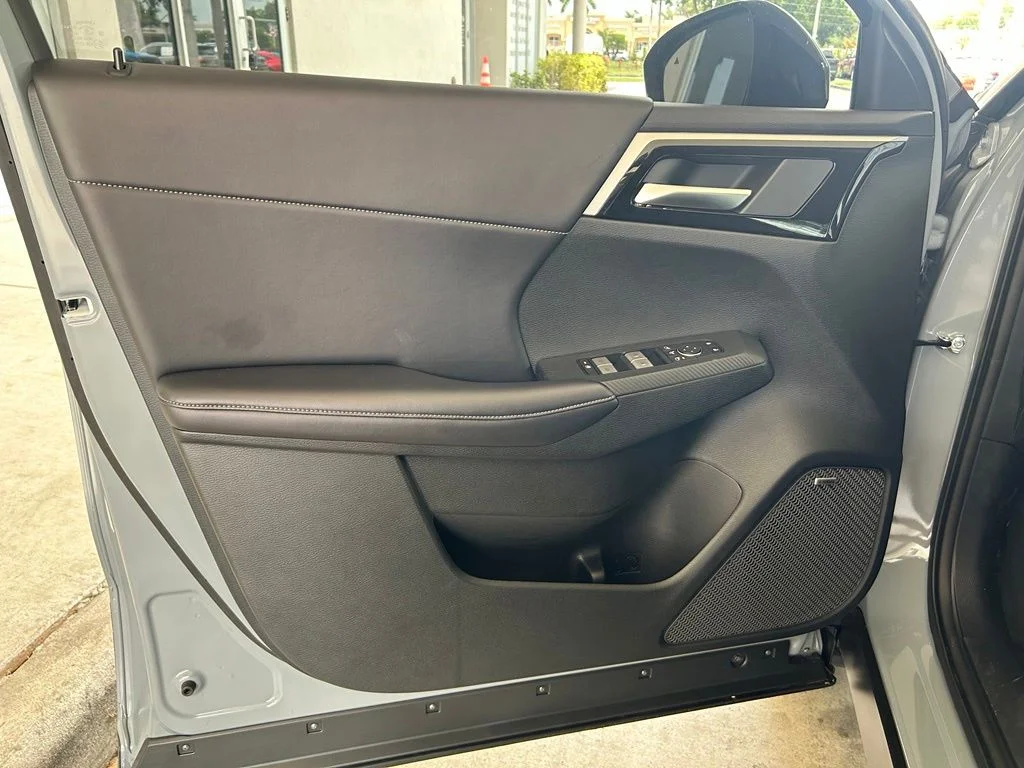 New 2026 Gray Mitsubishi Trail Edition image 38