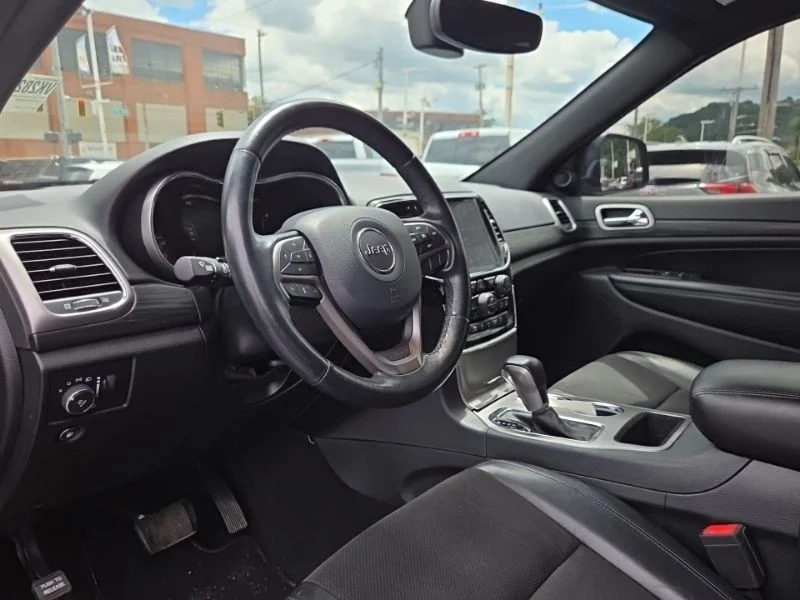 Used 2020 Black Jeep Altitude image 9