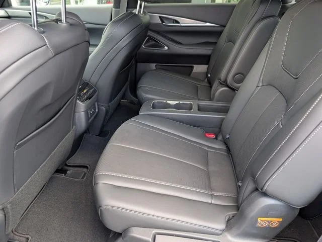 New 2027 2T GRPT SHDW INFINITI SPORT image 23
