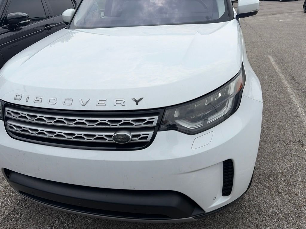 Used 2018 Fuji White Land Rover HSE Luxury image 2