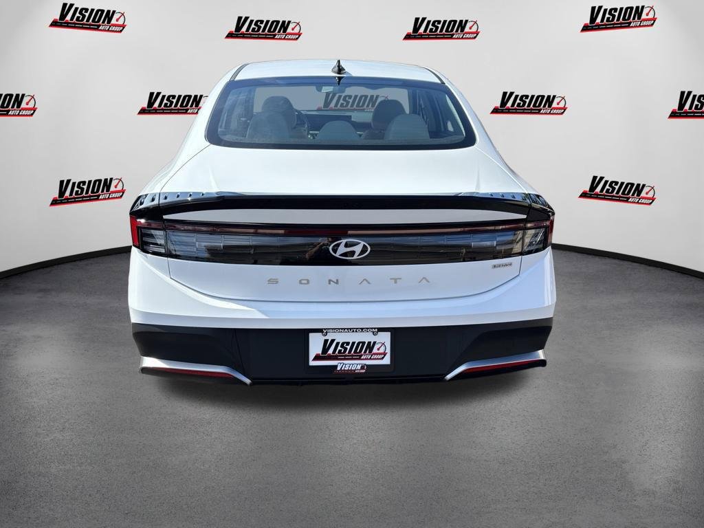 New 2026 White Hyundai Blue image 4