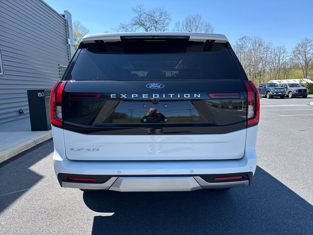 New 2026 Star White Metallic Tri-Coat Ford Platinum image 10