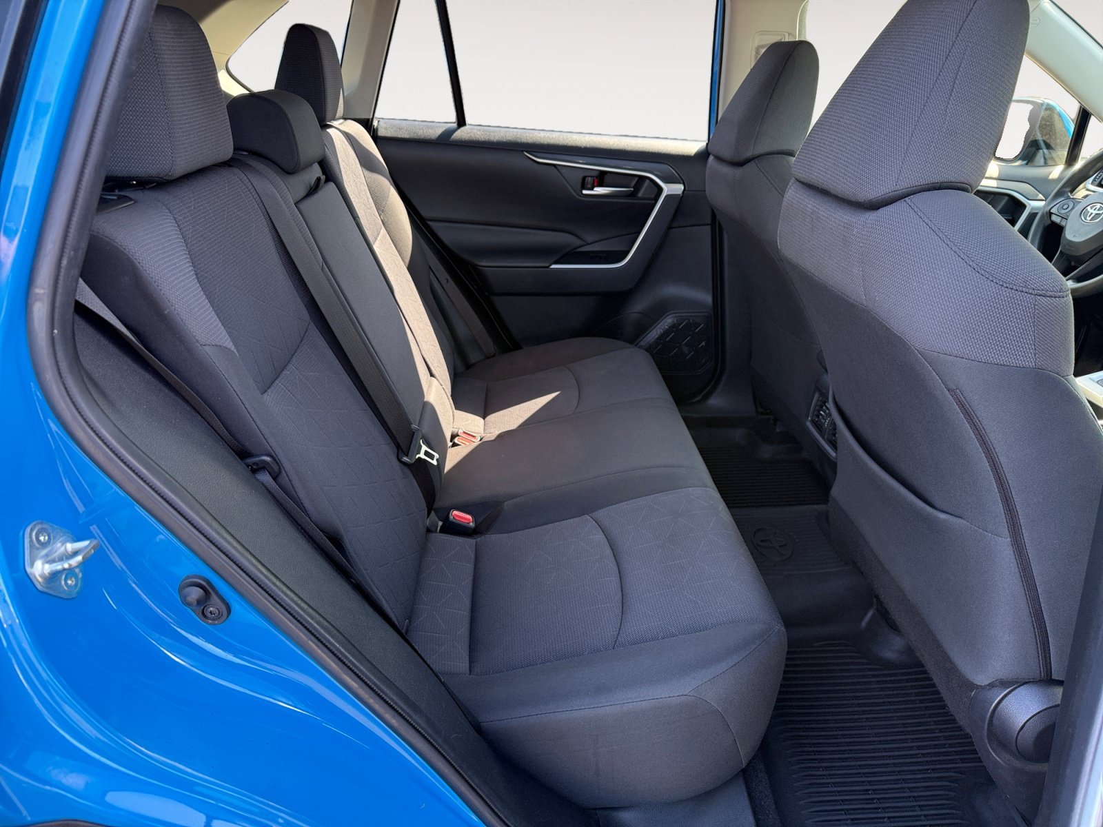 Used 2019 Blue Flame Toyota XLE image 18