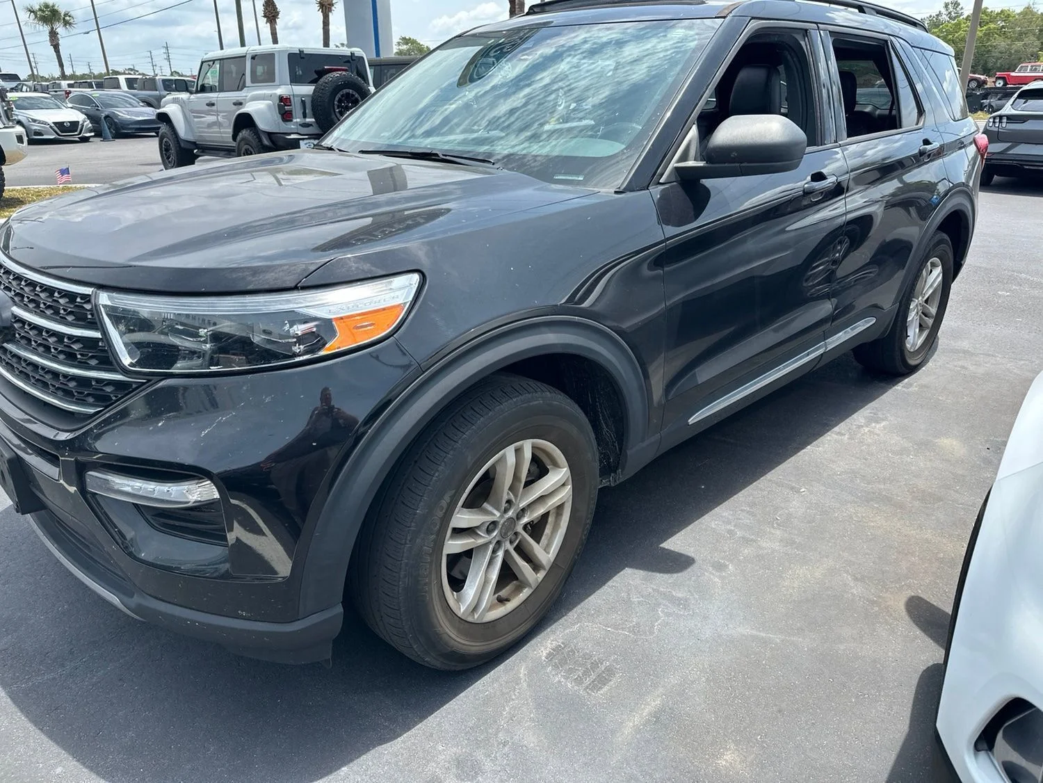 2020 Ford Explorer XLT 4WD's photo