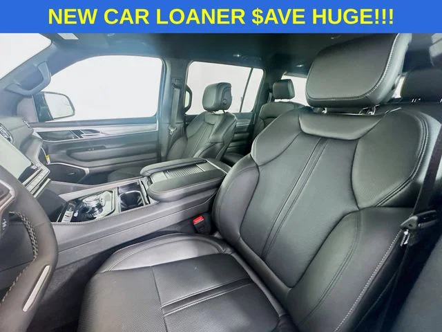 New 2026 Bright White Clear-Coat Exterior Paint Jeep Grand Wagoneer image 21